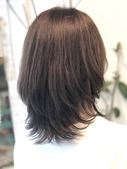 セミロング×アッシュ×大人カワイイ[Salon de Belle豊中]