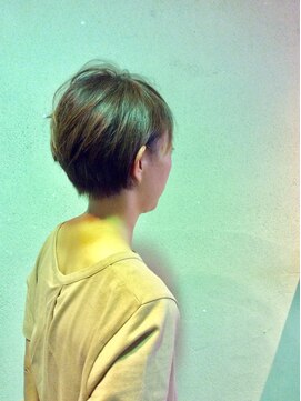 ネスト ヘアアンドメイク(nest Hair&Make) 耳かけ大人ショート