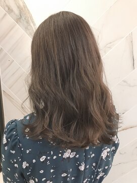 カノイ(KANOI) 大人アッシュブラウン艶色セミディ