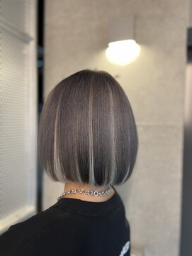 デスト 大宮(DEST) 個性派グレージュハイライトカラー