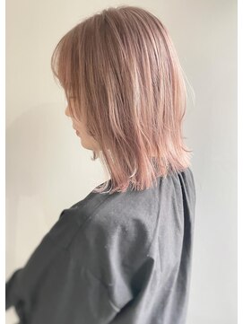 エル セルカ 高田馬場(el CERCA) 大人気ホワイトピンクカラー×外ハネレイヤースタイル