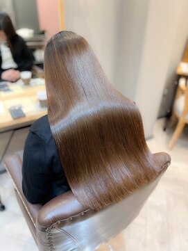 ヘアーアンドファッションシオミエイチ (hair＆fashion shiomi H) ブラウンベージュ ストレートロング