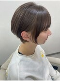 シンプルショートボブ×オリーブベージュ
