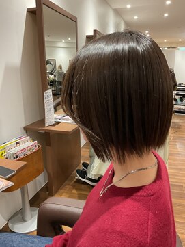 アミカ シーモール店(Amica) 切りっぱなしボブ