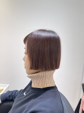 エミュスト(Emuest) プツっと☆ワンレンカット