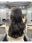 オリーブベージュ×たっぷりレイヤーカット