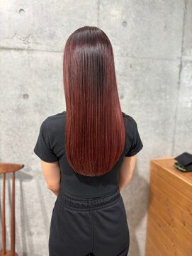 アンビシャス 阿佐ヶ谷 ブリーチなし暖色艶カラー/レッド美髪ロング