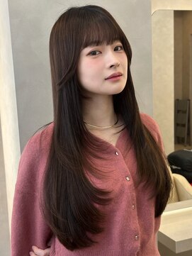 オムニス 表参道(Omnis) ロングレイヤーカット似合わせ顔まわり暗髪ダークブラウンカラー