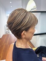 アカンサス バイ ミリー 高槻店(acanthus by milly)&nbsp;白髪を自然にカバーする大人上品ショート