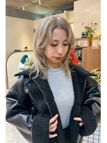 カケ(kake)&nbsp;ブロンド×ミディアムレイヤーカット