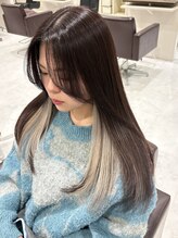 ワークスヘアー(WORKS HAIR)&nbsp;ホワイトグレージュ インナーカラー