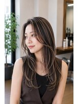 バグズ(Baguz)&nbsp;白髪ぼかしハイライト大人くびれレイヤー