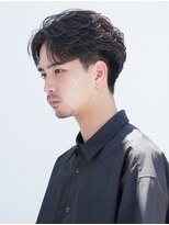 テン 心斎橋(tenn.) 難波フェザーパーマ毛流れセンターパートカルマパーマ強め20代