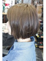 オーバーキャプテンネイキッド(OVER CAPTAIN NAKED)&nbsp;顔周りローライトで小顔に＊前下がりラウンドボブ