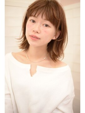 ネオリーブ チロル 横浜西口店(Neolive CiroL.) 外ハネ×耳かけボブ