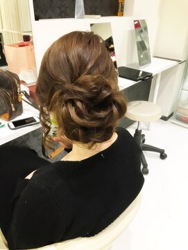 サロン ド リリー(salon de Lily) お花風サイドアップ♪a