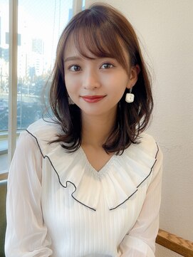 アフロート ディル(AFLOAT D'L) 20代30代40代小顔外ハネミディアムひし形シルエットくびれミディ