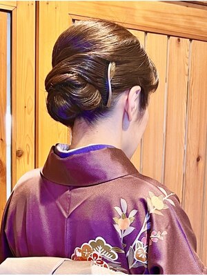 【ヘアセットメイク・着付け受付可】訪問着から振袖、袴の着付けまで幅広く対応！