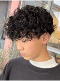 プードルパーマスパイラルツーブロック前下がりマッシュ