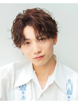 オーシャントーキョー 渋谷神南(OCEAN TOKYO) ツーブロック束感波巻きセンターパート