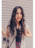 ロングくるくる根本からパーマスタイル