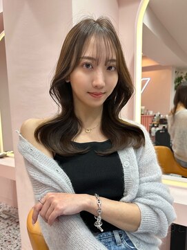 ボタン シブヤ(VOTAN SHIBUYA) 韓国ヘア/くびれヘア/前髪あり/顔まわりカット/渋谷