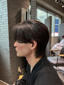 アクシー ヘアーアンドメイク(AXY HAIR&MAKE) 新宿アッシュブラックニュアンスパーマセンターパート毛流れ