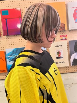 ルーム(Loom.) デザインカラーコントラストハイライト切りっぱなしボブ