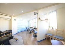 ヘアーハーバー(HAIR HARBOR)の雰囲気（西海岸をイメージした明るく落ち着きのある雰囲気♪）