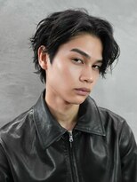 ブランクトーキョー(BLANK TOKYO)&nbsp;耳掛け無造作センターパートウルフ[表参道/men's/メンズパーマ]