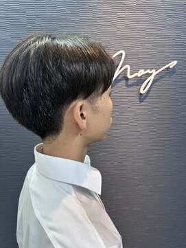 ノイ(Noy) ツーブロックセンターパート