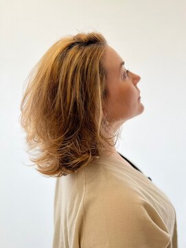 DAMANI 表参道 髪質改善/ヘッドスパ/ハイライト/白髪染め/白髪ぼかし/縮毛矯正 似合わせカット/ミディアムレイヤーカット[表参道駅]