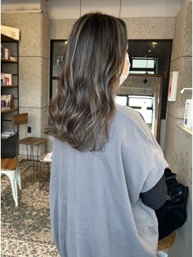 リンダテーラ(Linda tela) 【札幌白石】エアタッチ/バレイヤージュ/くすみカラー