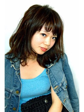 ミエンヌ(mienne) カジュアル×フェミニン ミディアムスタイル