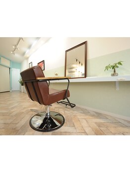 【ゆったりとした空間でリラックス…】青山・六本木で15年経験を積んだスタイリストがマンツーマン施術◎