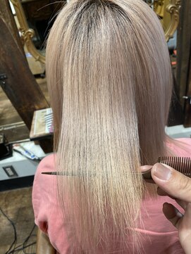 アティック ヘアーデザインアンドリラクゼーション(attic hair design&relaxation) 髪質改善ヘアエステ　2回目