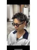 ホワイトメッシュ短髪ジェットモヒカンショート刈り上げ
