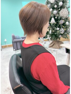 ユーフォリア(Euphoria.) 大人可愛いグレージュカラー×ショートボブ