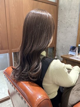 ヨーク(yoke.) 艶のあるベージュカラー