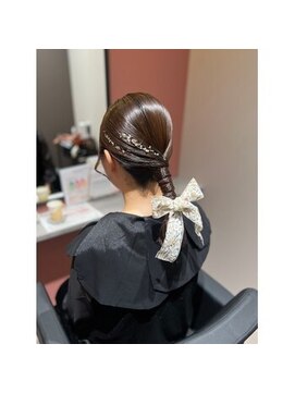 グランミーツ(Grand meets) 編み下ろしヘアアレンジ