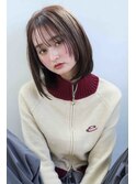 ナチュラルな美しさのカジュアルミディ