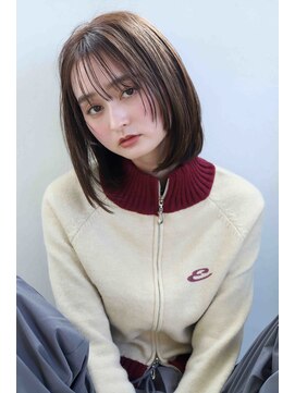 モコ(MOCO) ナチュラルな美しさのカジュアルミディ