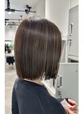 切りっぱなしボブハイライトカラー☆