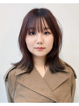 アイビー(ivy) エッジーキュートストレートレイヤーミディ20代30代40代