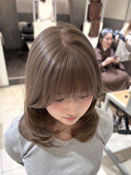 アース 高円寺店(HAIR & MAKE EARTH) ミルクティーグレージュ〔@x__xrn03 〕