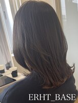 エルトベース(ERHT_BASE) 簡単スタイリング/骨格似合せ×外ハネレイヤーカット【札幌】