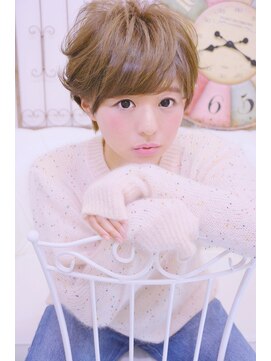 メイズ(MAZE) ふんわり耳かけガーリーショート【メイズ東中野・鍛原志行】