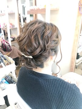 ロカット サロン(Roquat Salon) ロングウェーブシニヨンアレンジ【ヘアアレンジ　立川/立川駅】