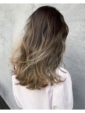 フォーム(FORM) バレイヤージュグラデーション