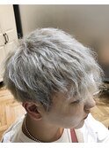 【Zina SAPPORO】刈り上げホワイトショート